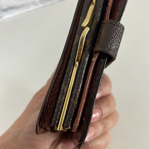 Authenticated Louis Vuitton Viennois vintage wallet - Picture 14 of 15